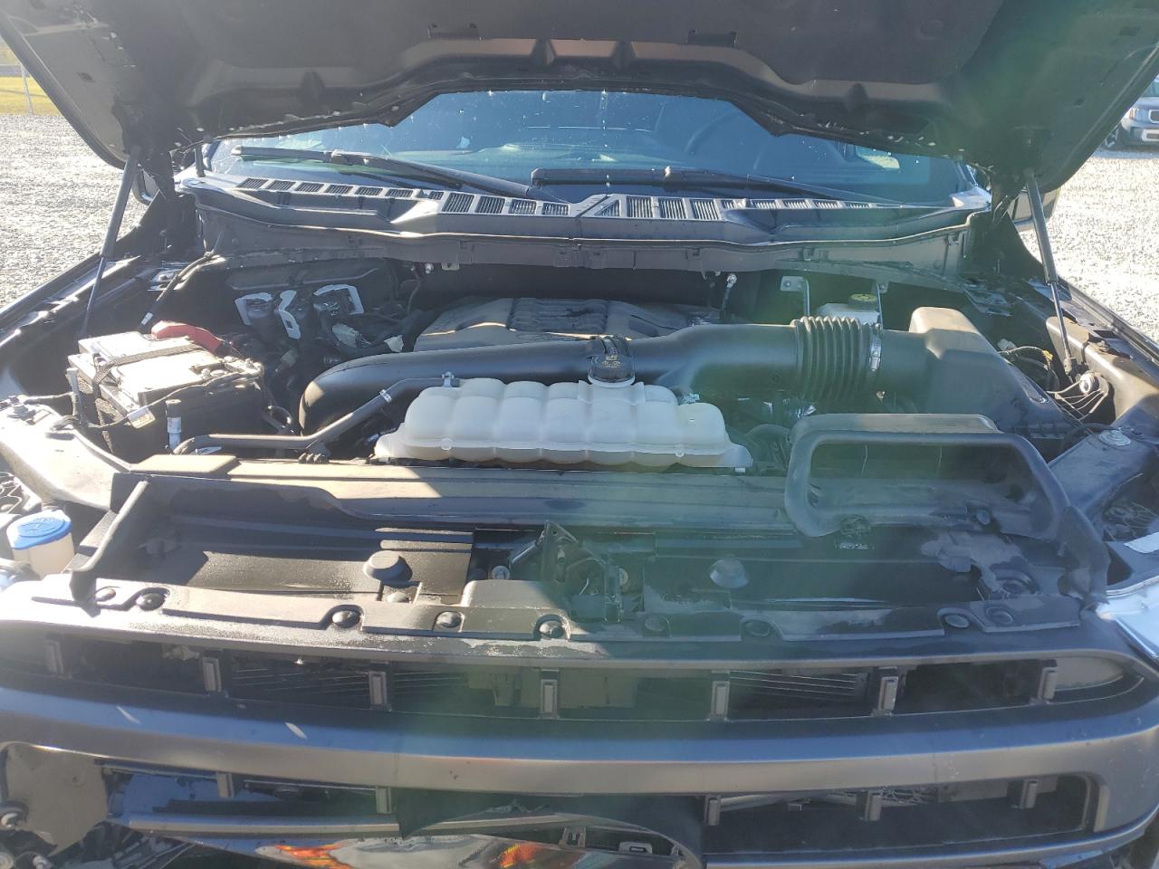 Ford F-150 Supercrew Image 5