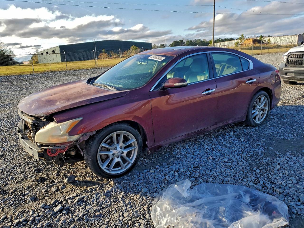 Nissan Maxima S Image 1