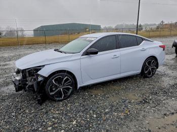  Salvage Nissan Altima
