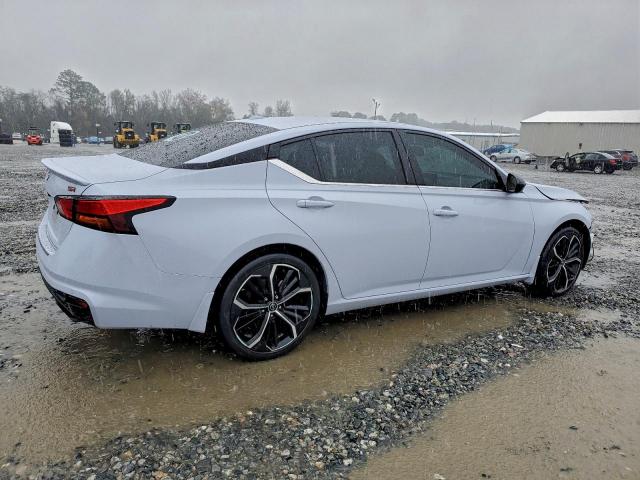 Nissan Altima Sr Image 3