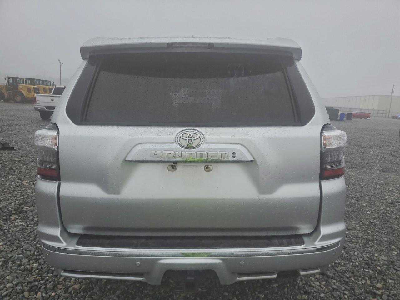 Toyota 4Runner Sr5/sr5 Premium Image 3