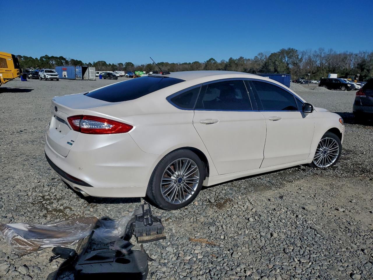 Ford Fusion Se Image 2