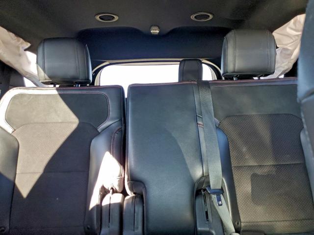 Ford Explorer Xlt Image 4