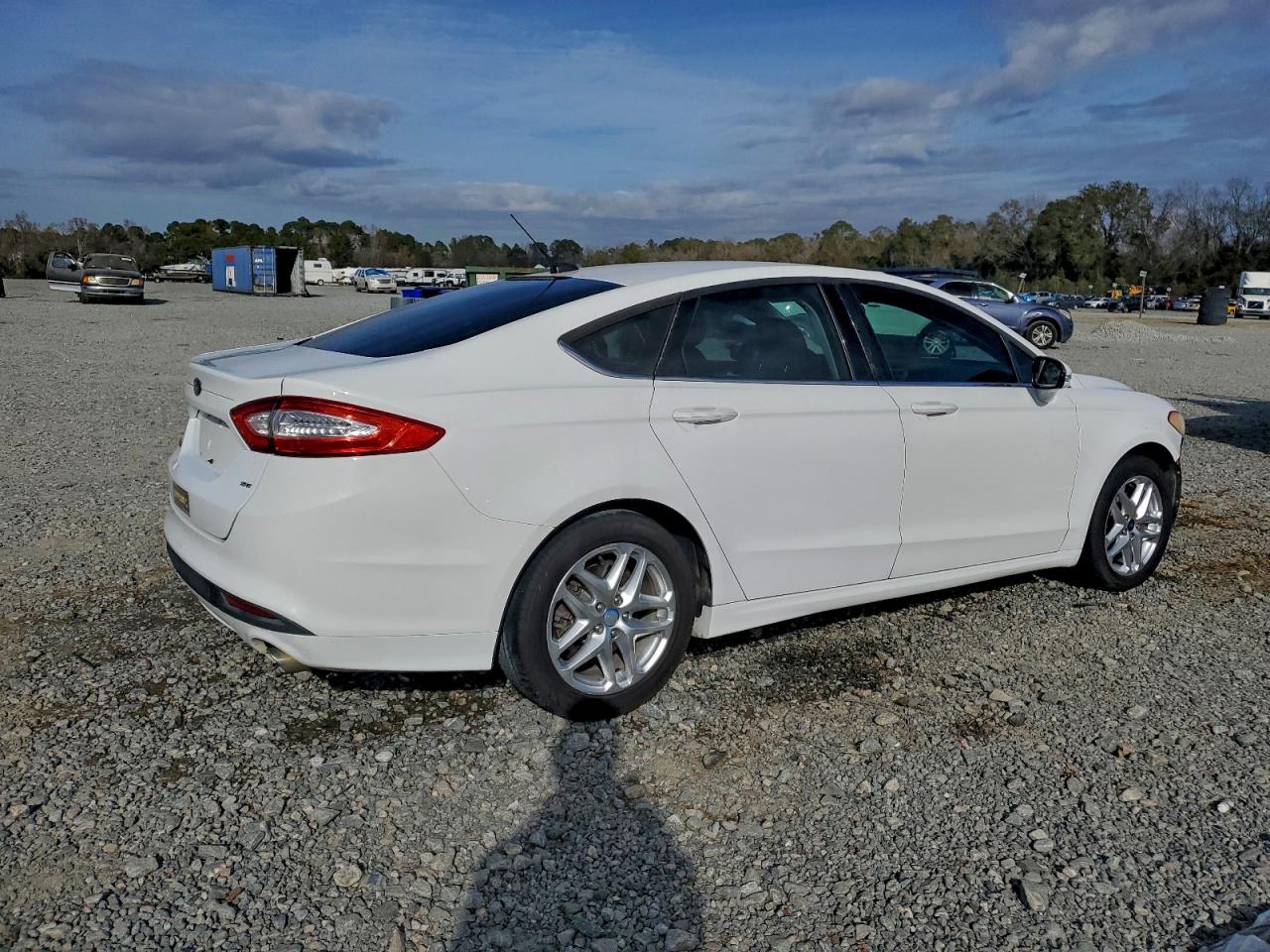 Ford Fusion Se Image 11