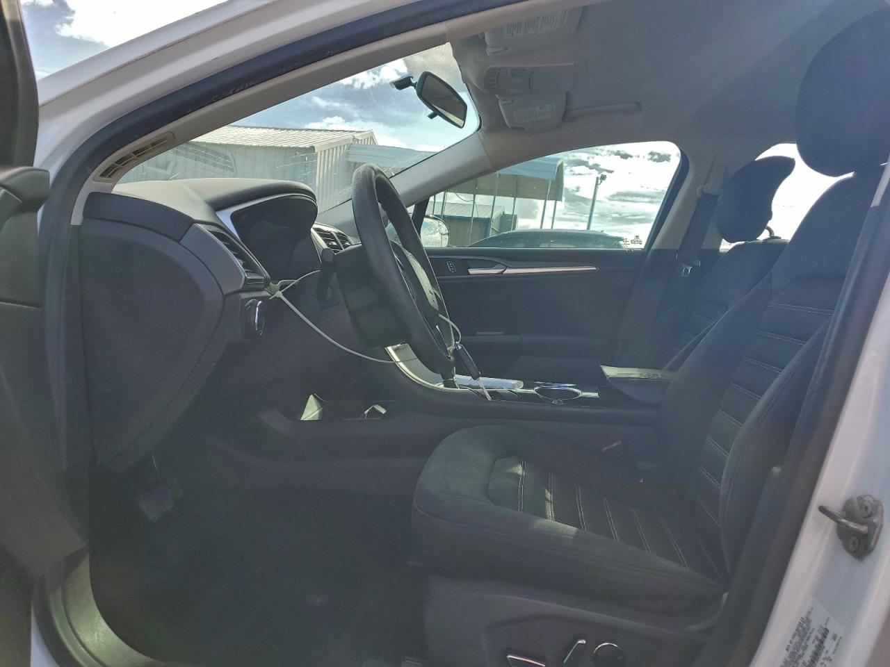 Ford Fusion Se Image 7