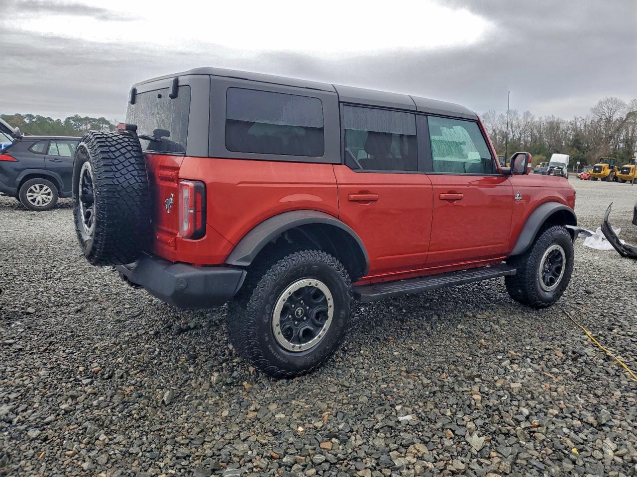 Ford Bronco Base Image 3