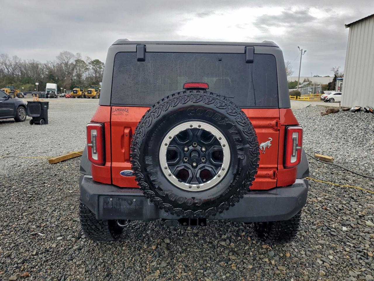 Ford Bronco Base Image 4