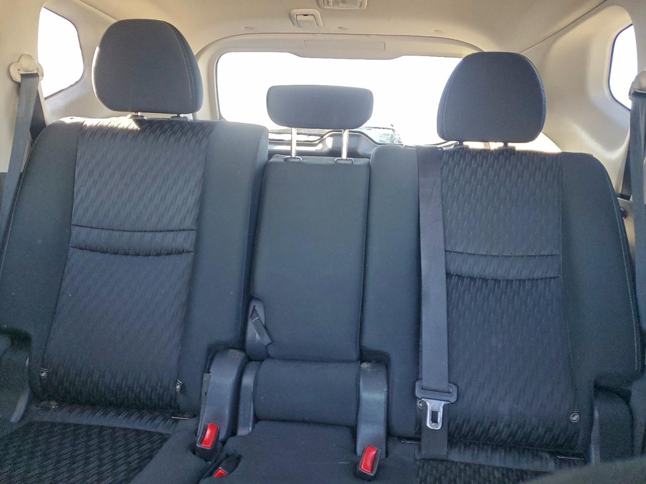 Nissan Rogue S Image 7