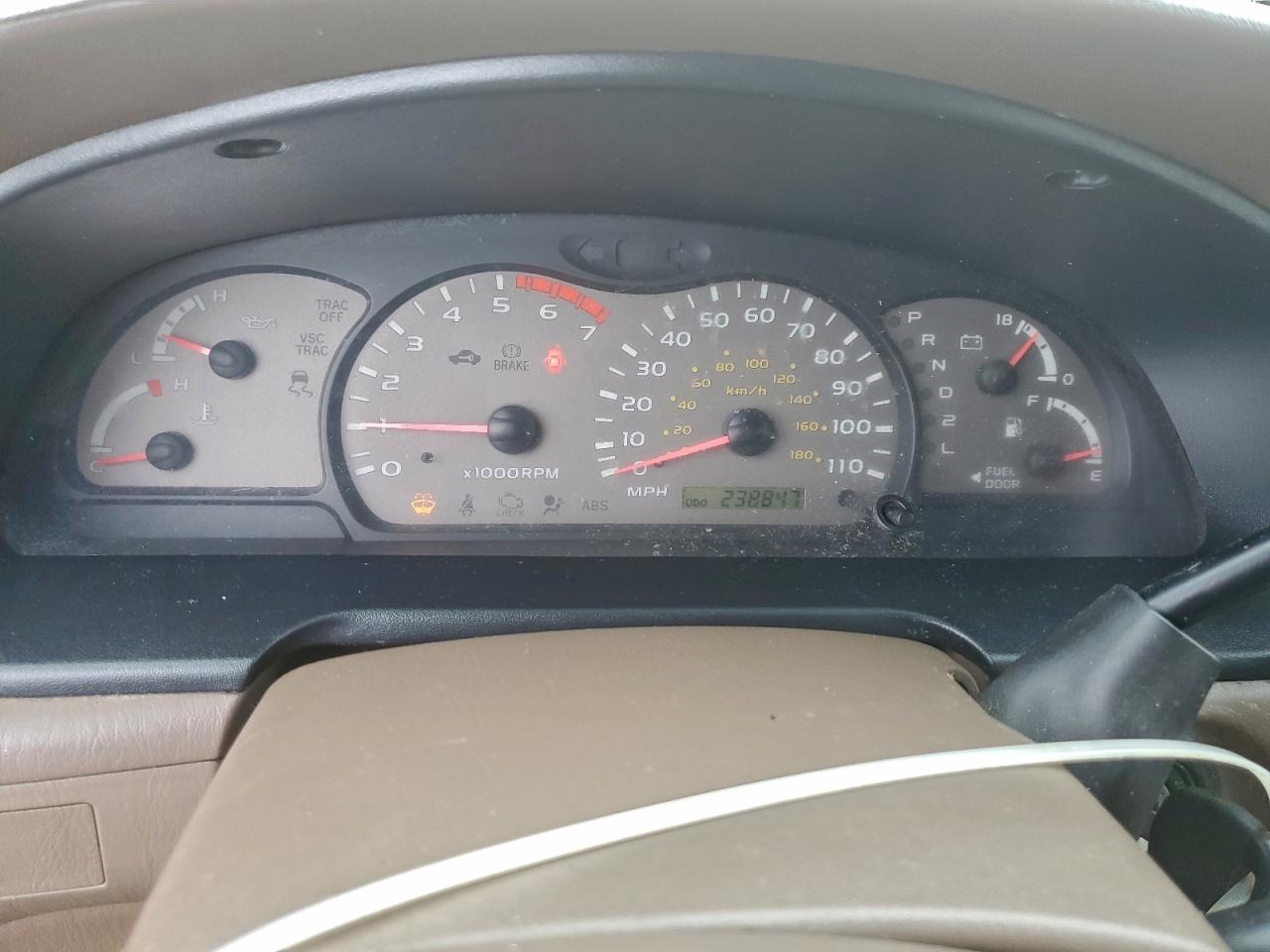 Toyota Sequoia Limited Image 2