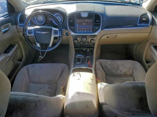 Chrysler 300 Image 9