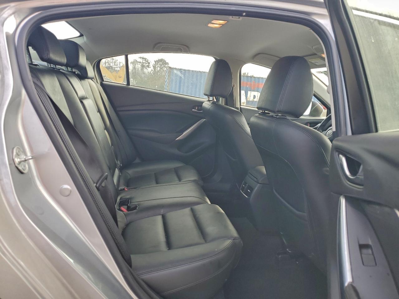 Mazda 6 Touring Image 4