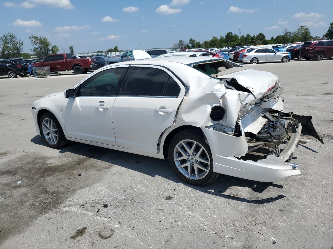 Ford Fusion Sel Image 12