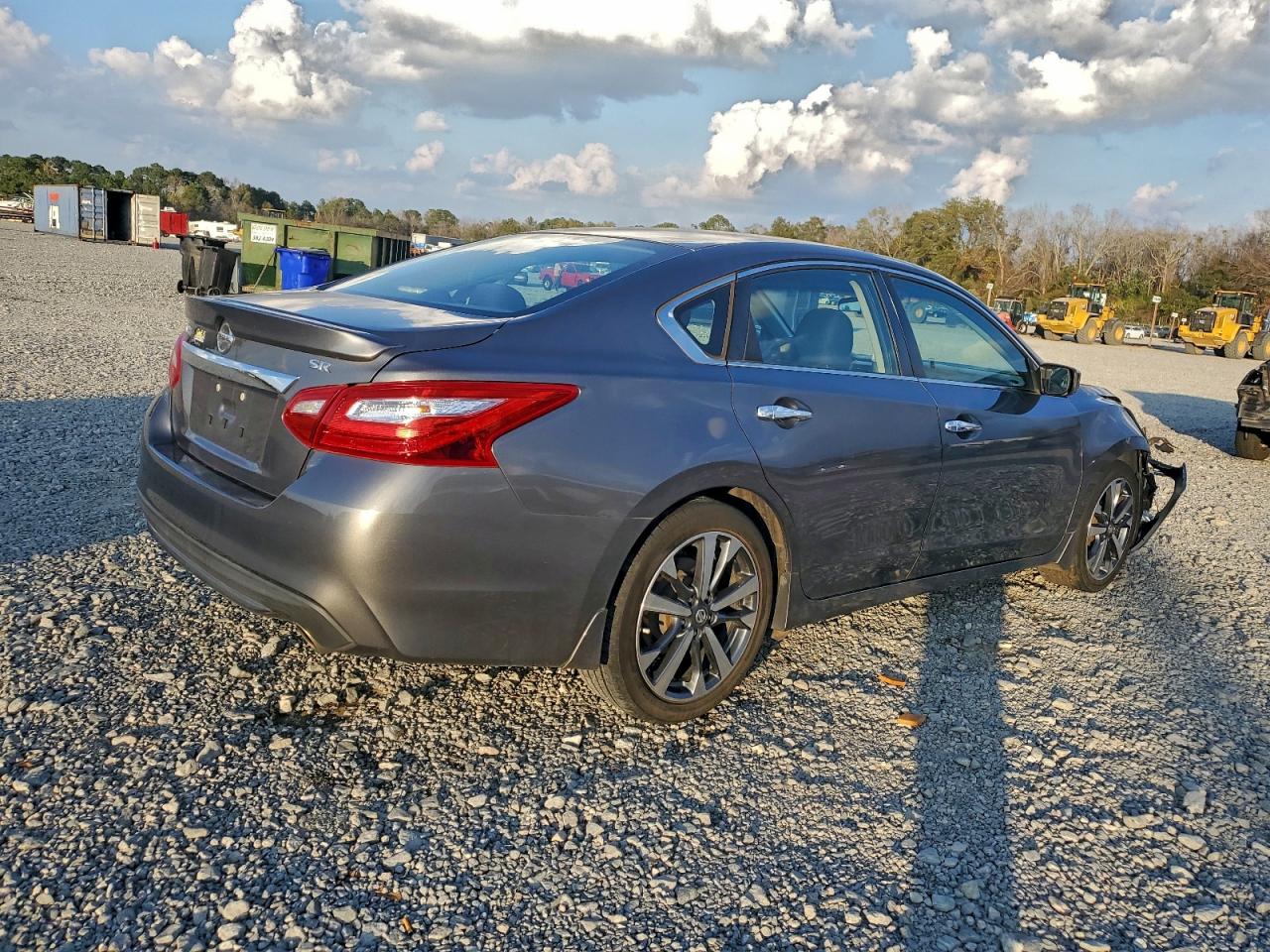Nissan Altima 2.5 Image 7