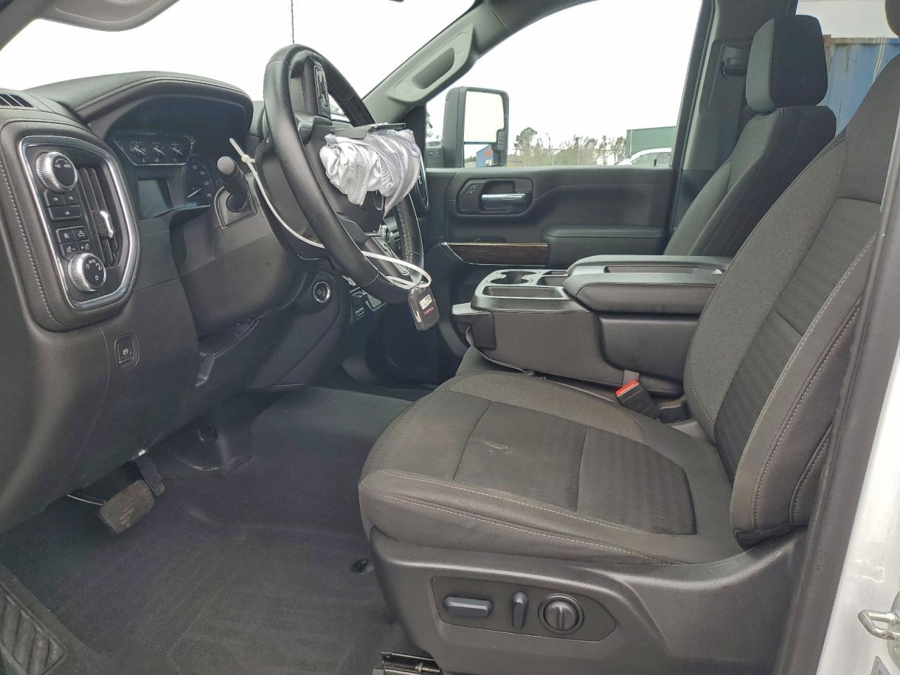 GMC Sierra K2500 Sle Image 12