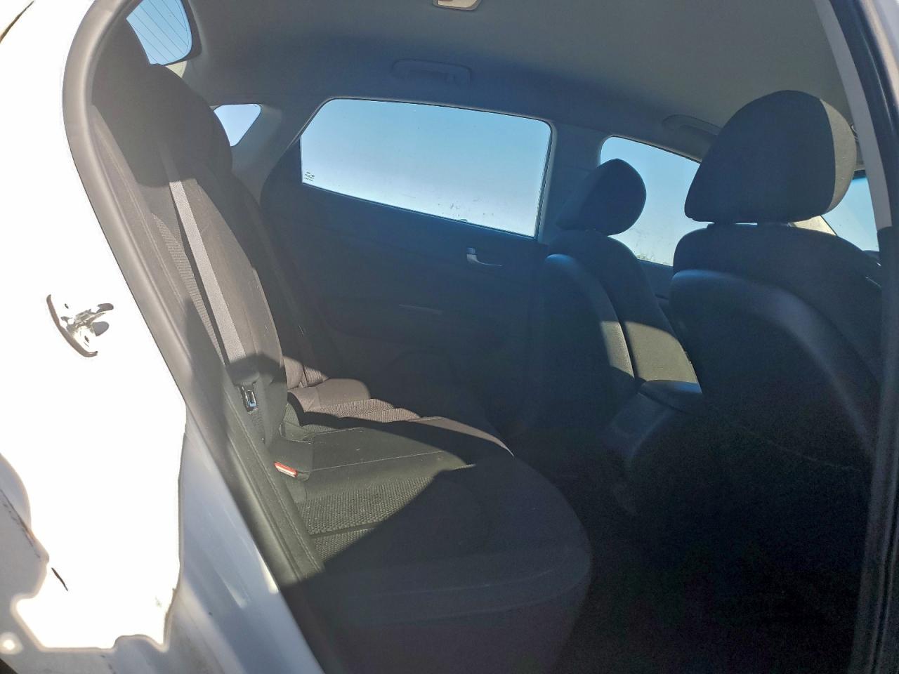 Kia Optima Lx Image 7