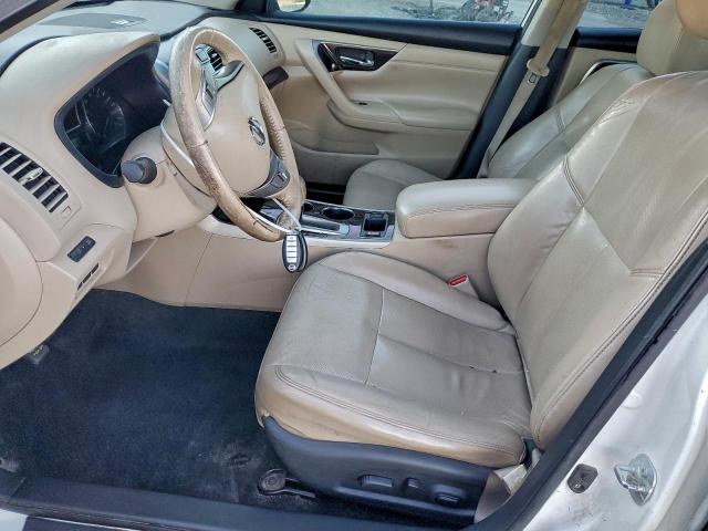 Nissan Altima 2.5 Image 6