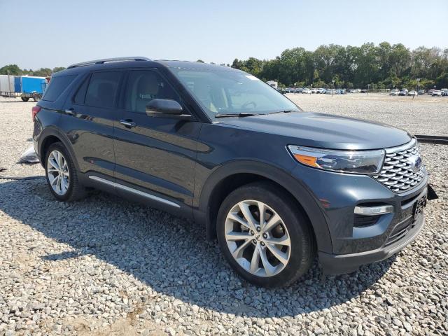 Ford Explorer Platinum Image 3