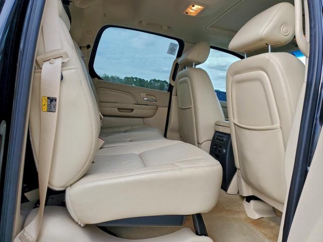 Cadillac Escalade Ext Image 13