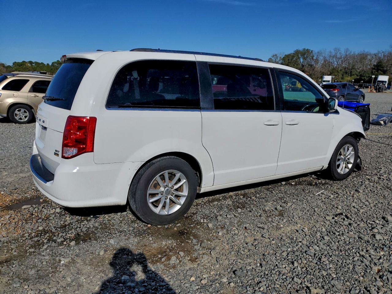 Dodge Caravan Sxt Image 3