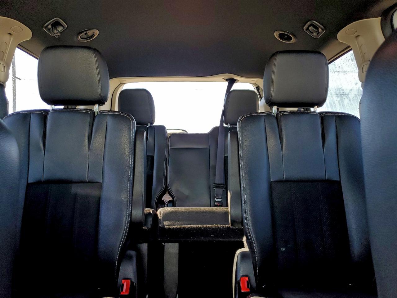 Dodge Caravan Sxt Image 7