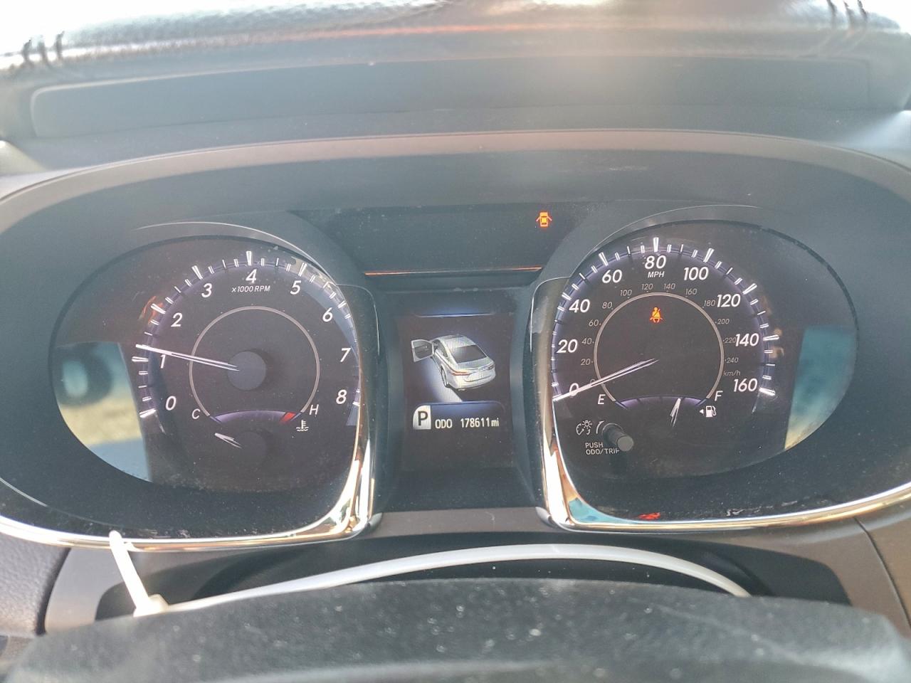 Toyota Avalon Base Image 9