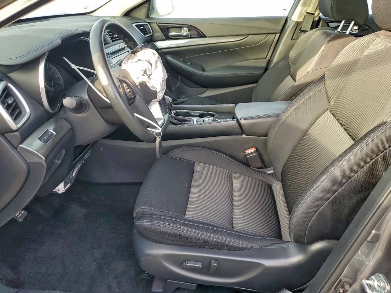 Nissan Maxima S Image 9