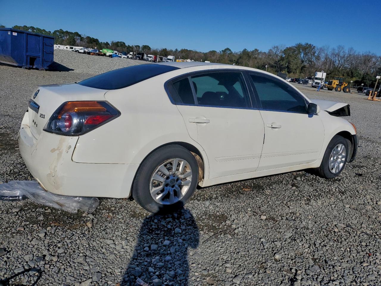 Nissan Altima Base Image 13