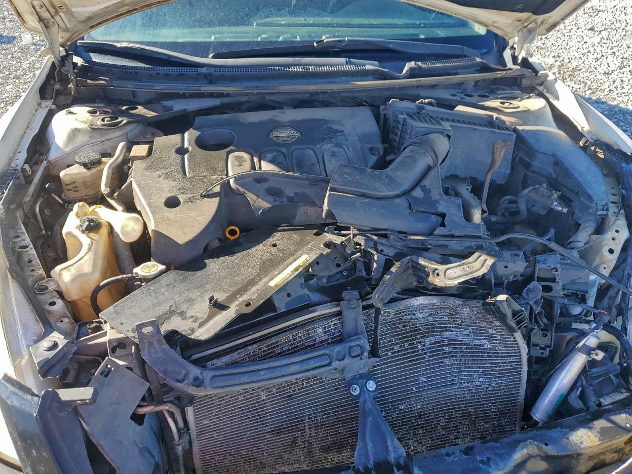 Nissan Altima Base Image 11