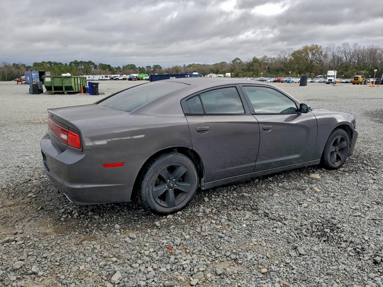 Dodge Charger Se Image 3
