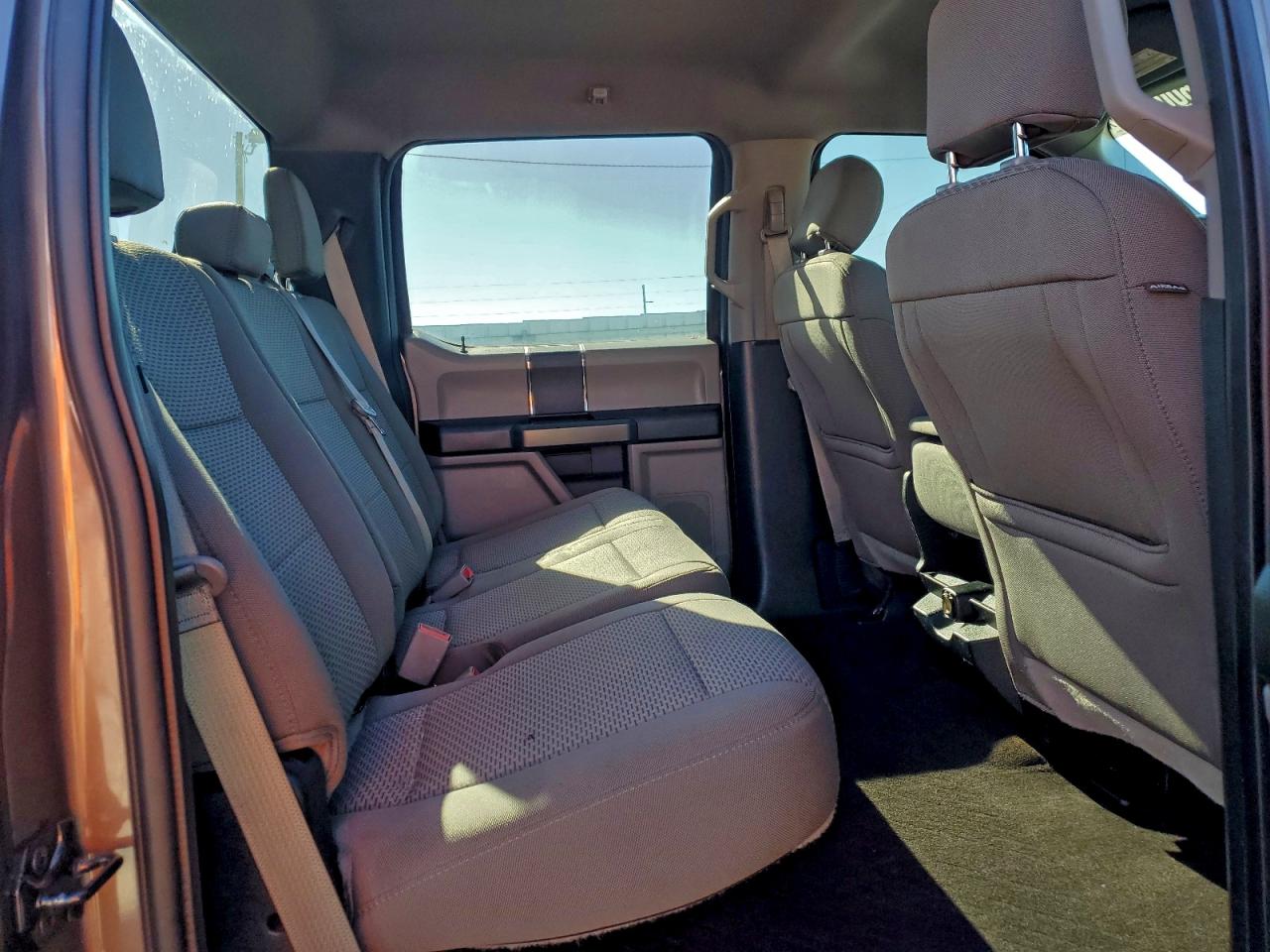 Ford F-150 Supercrew Image 12