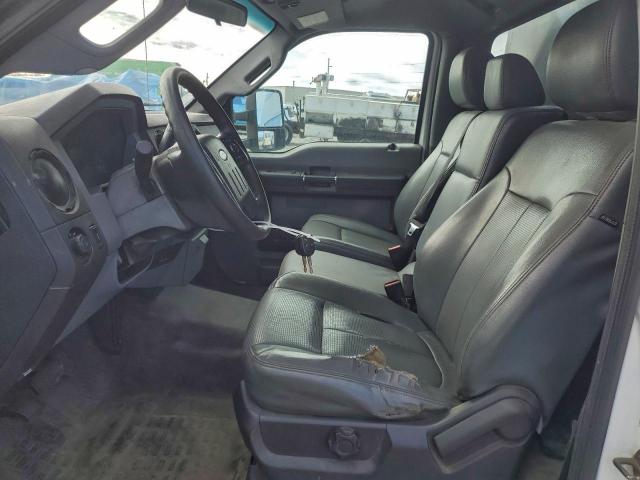 Ford F-550 Super Duty Image 12