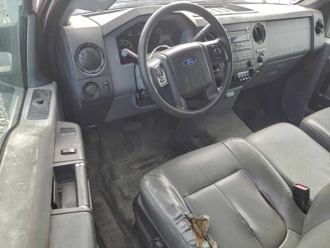 Ford F-550 Super Duty Image 10