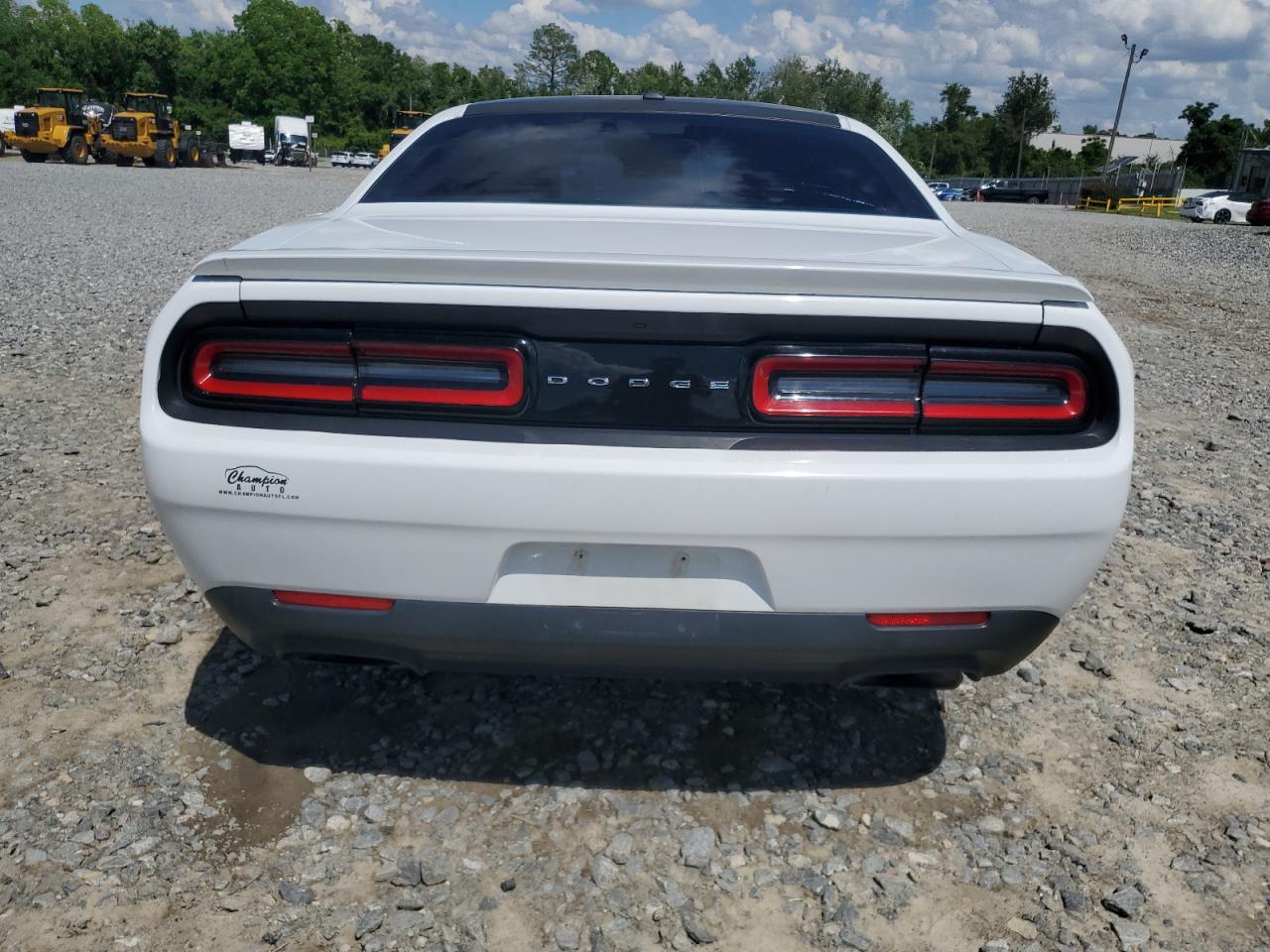 Dodge Challenger R/t Image 6
