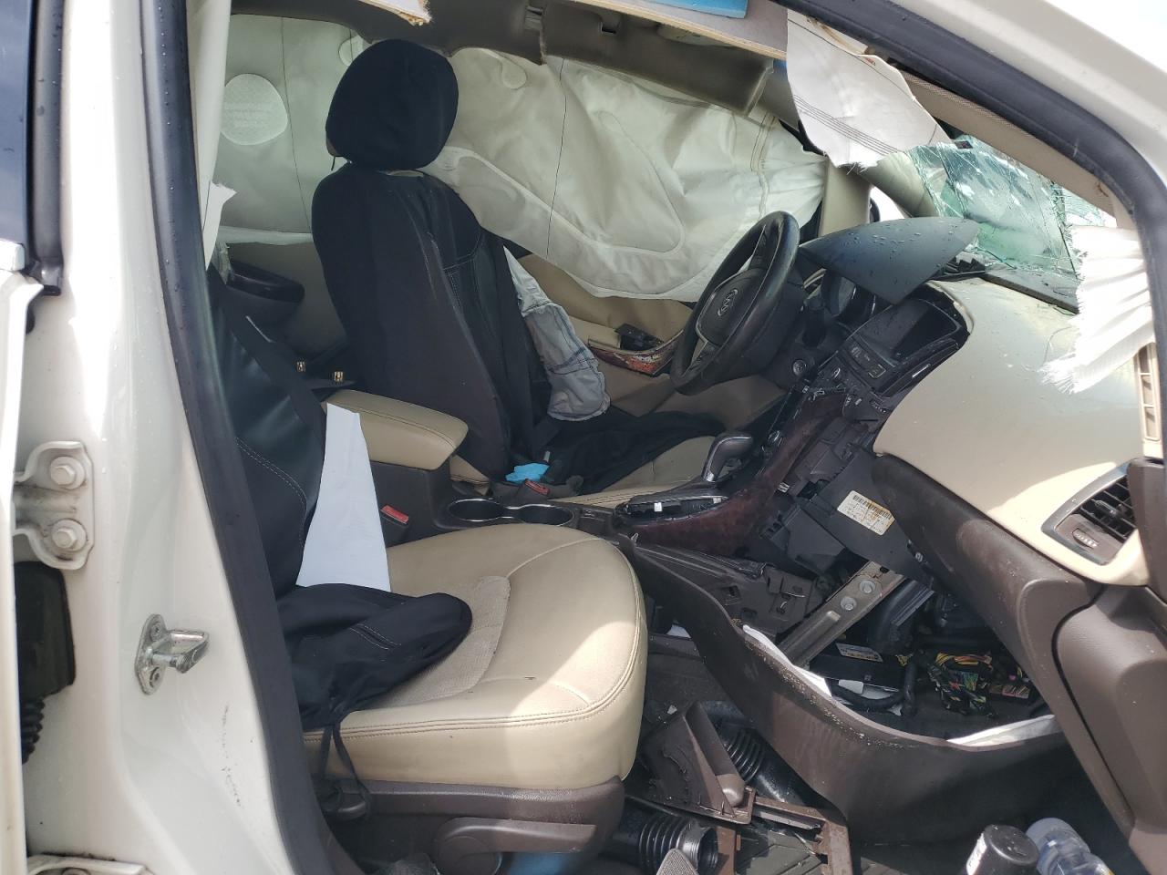 Buick Verano Image 6