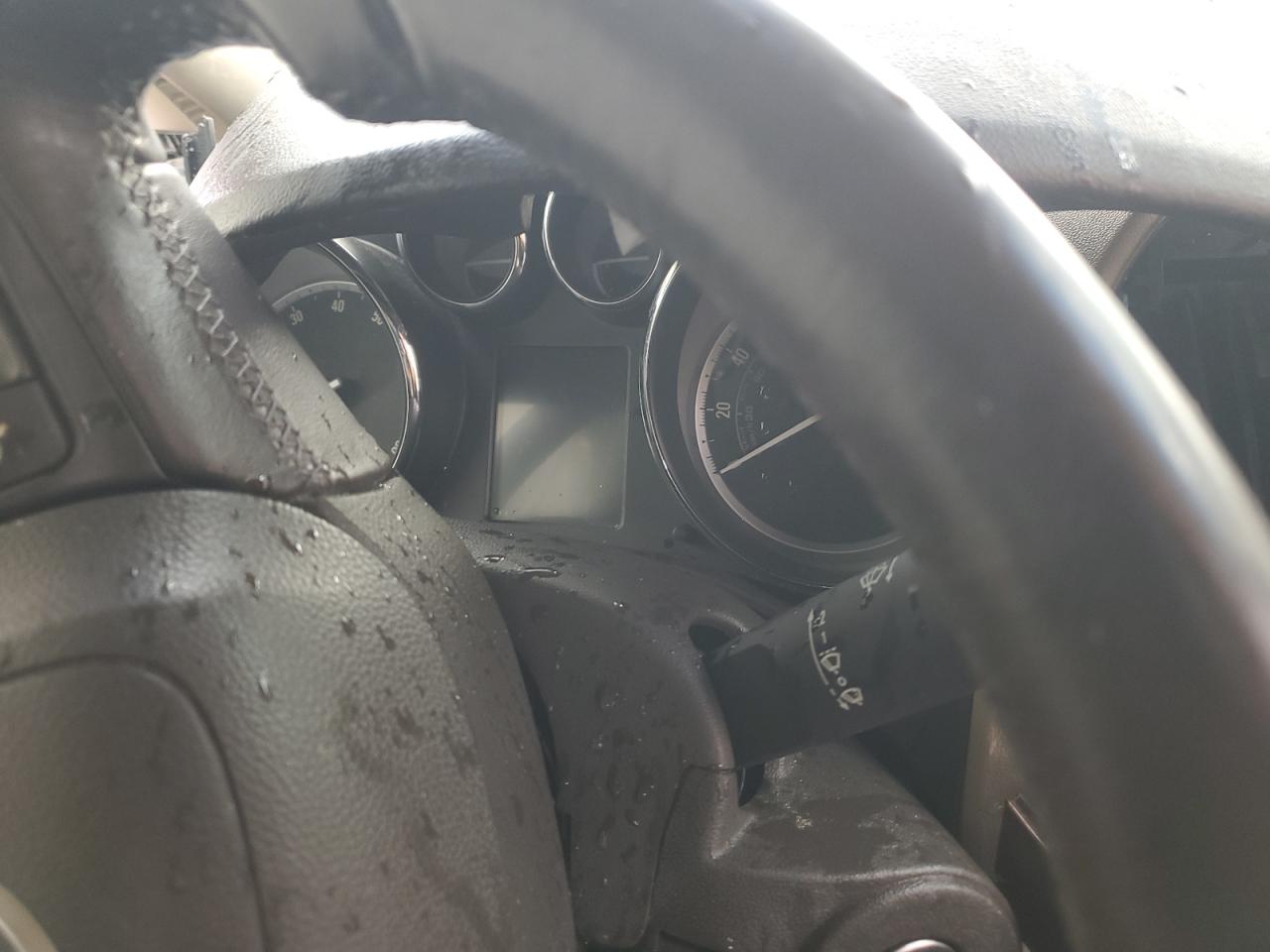 Buick Verano Image 8