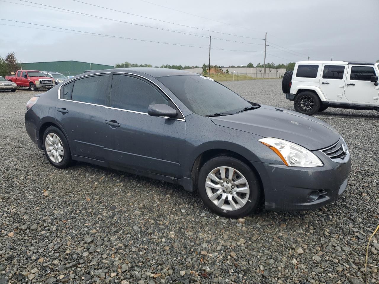 Nissan Altima Base Image 10