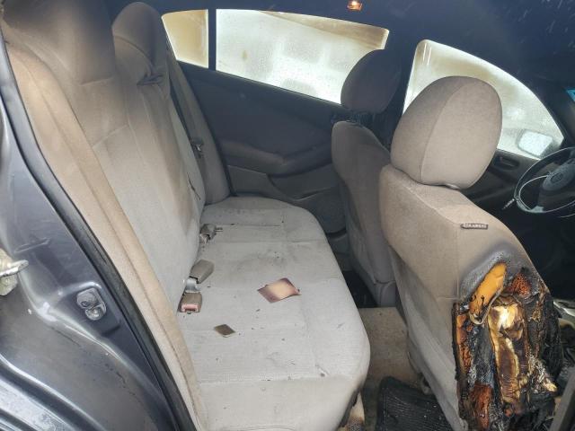 Nissan Altima Base Image 9