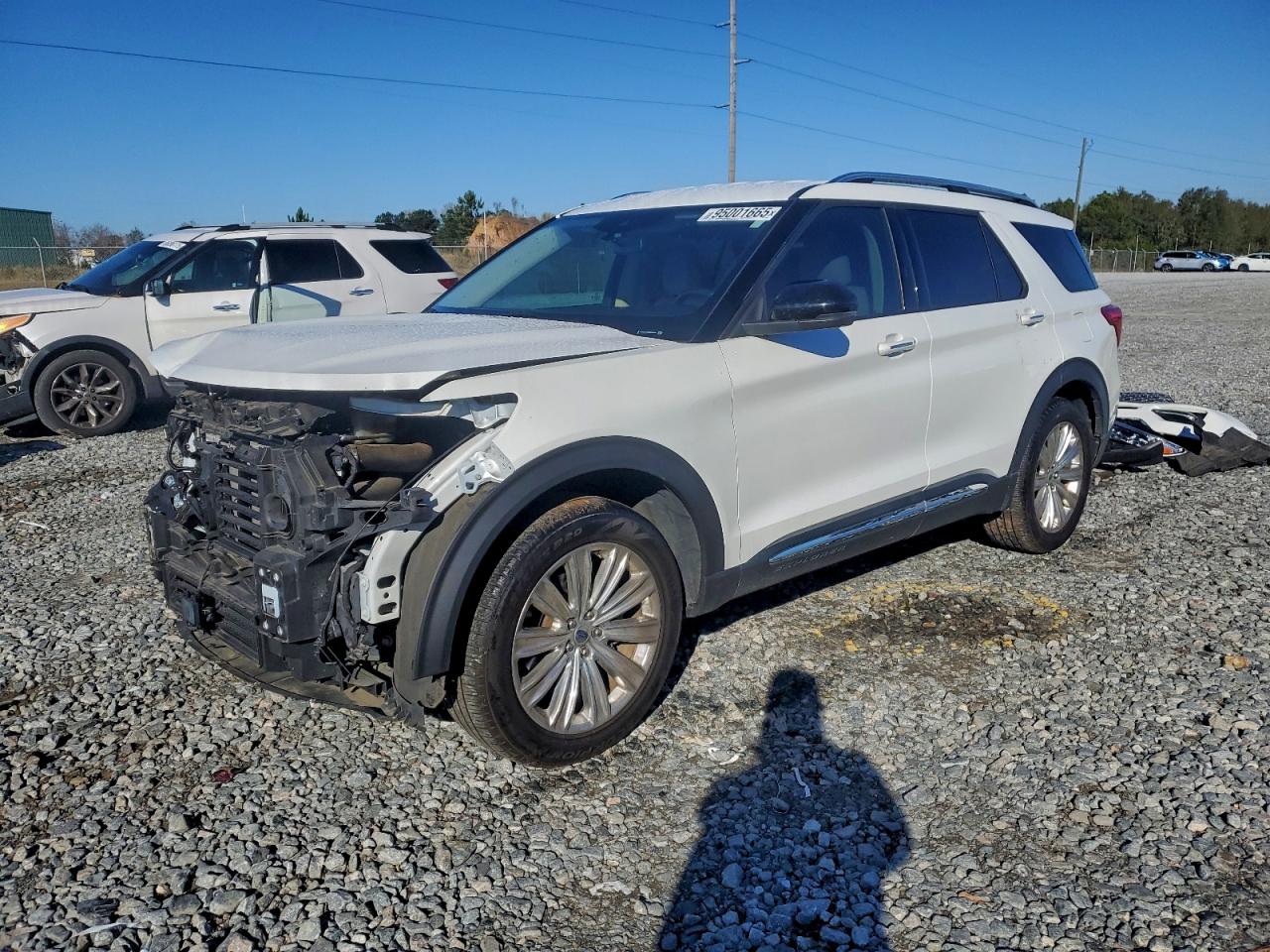 Ford Explorer Limited Image 1