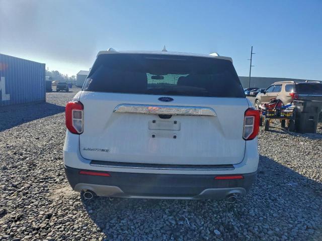 Ford Explorer Limited Image 5