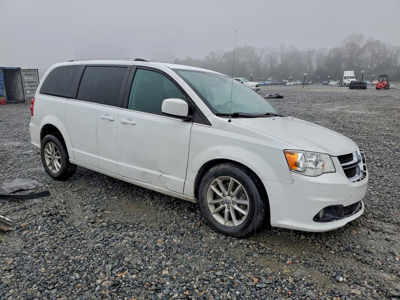 Dodge Caravan Sxt Image 4