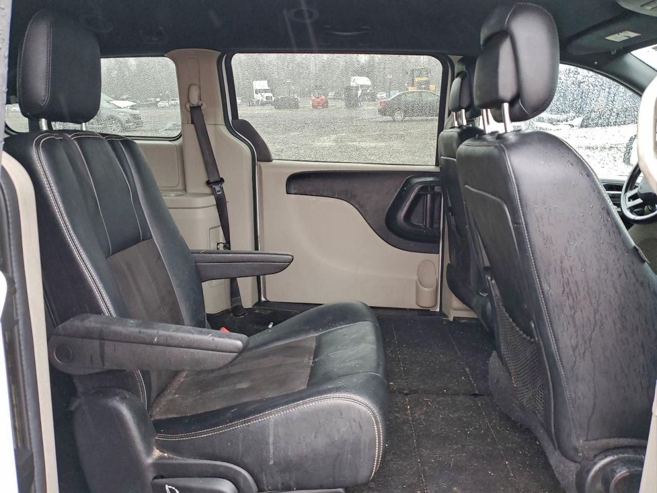 Dodge Caravan Sxt Image 8