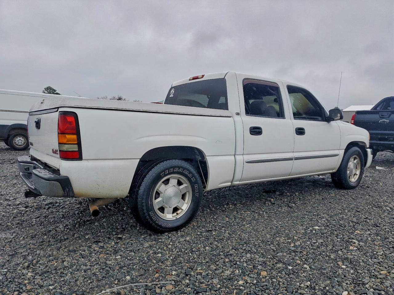 GMC Sierra C1500 Image 5