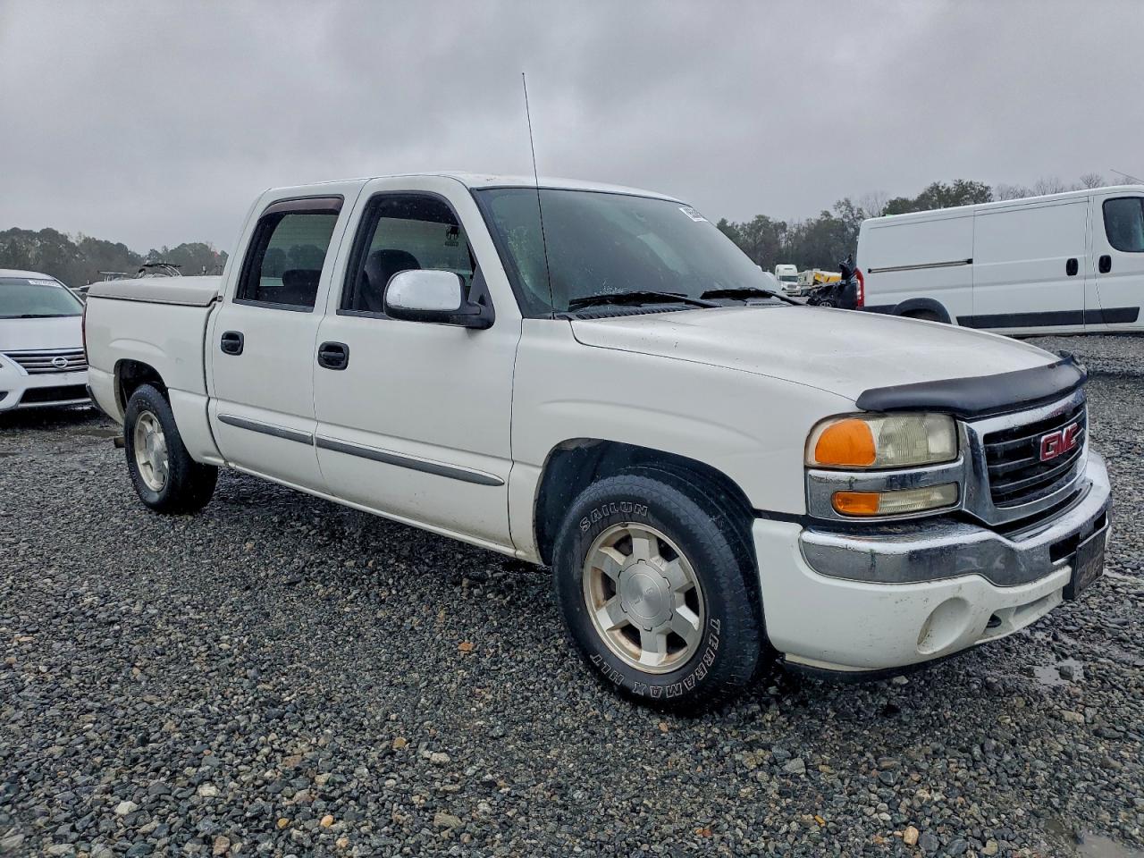 GMC Sierra C1500 Image 6