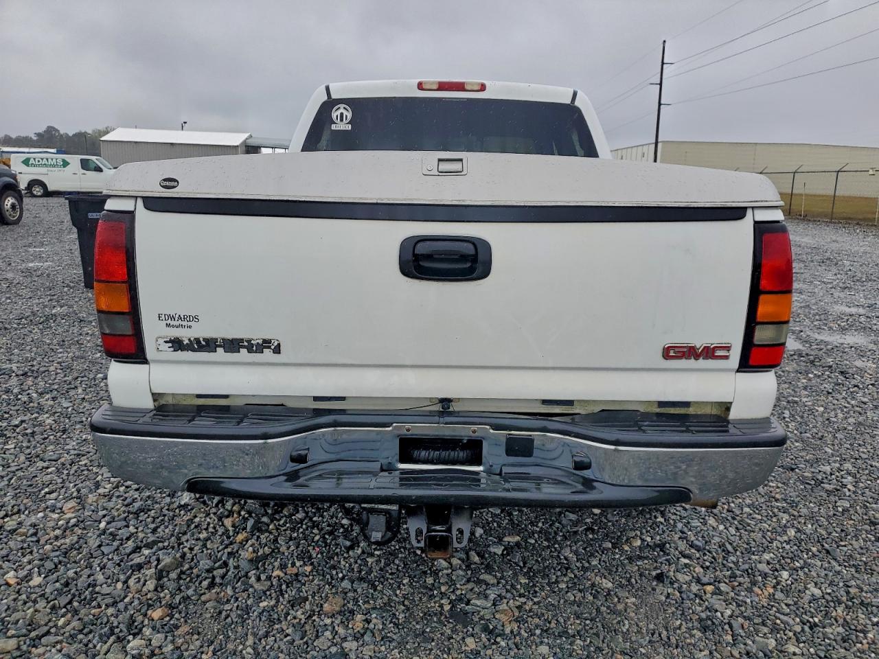 GMC Sierra C1500 Image 4