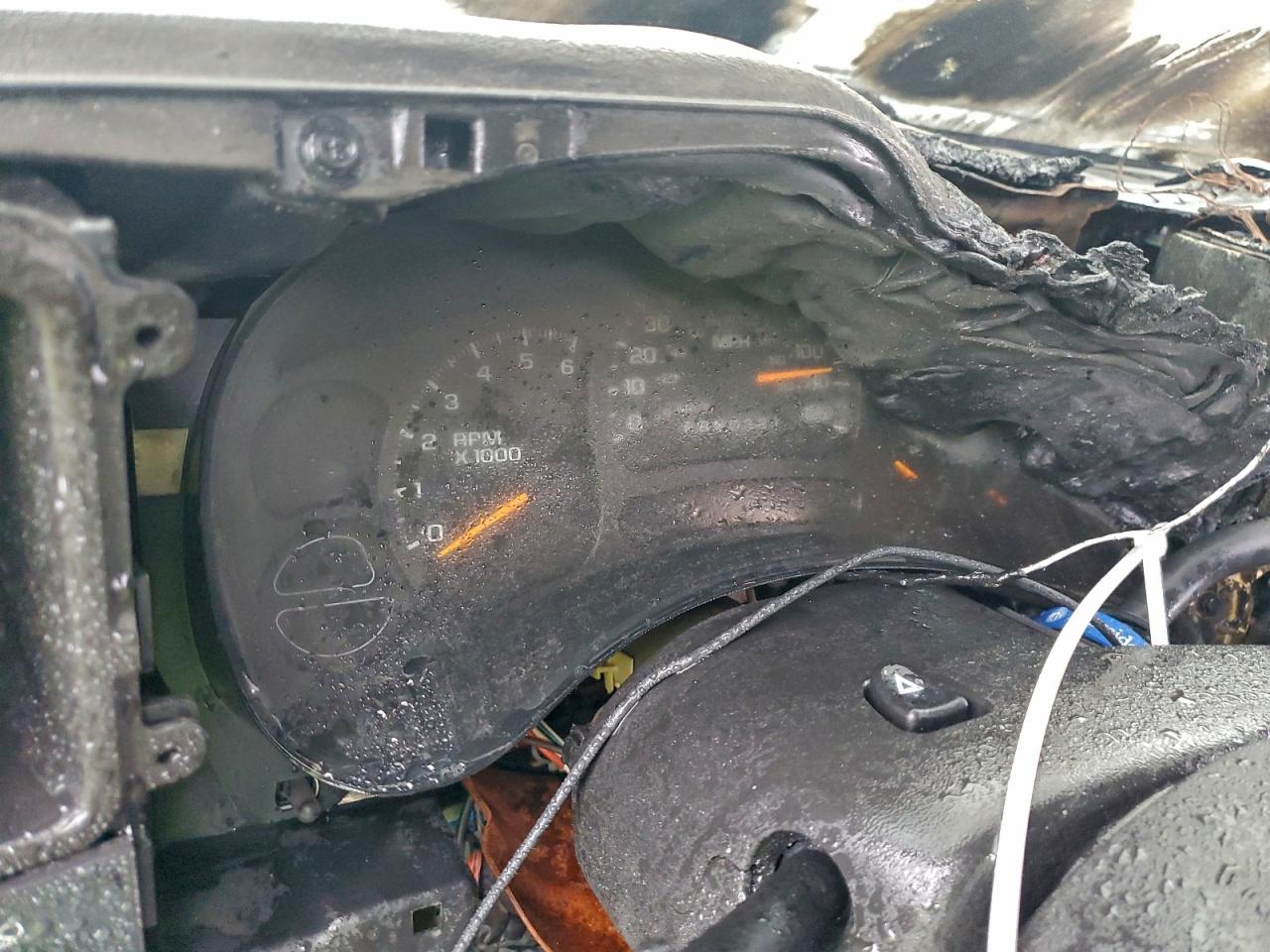 GMC Sierra C1500 Image 10