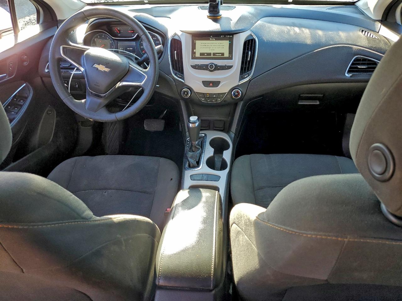 Chevrolet Cruze Ls Image 12