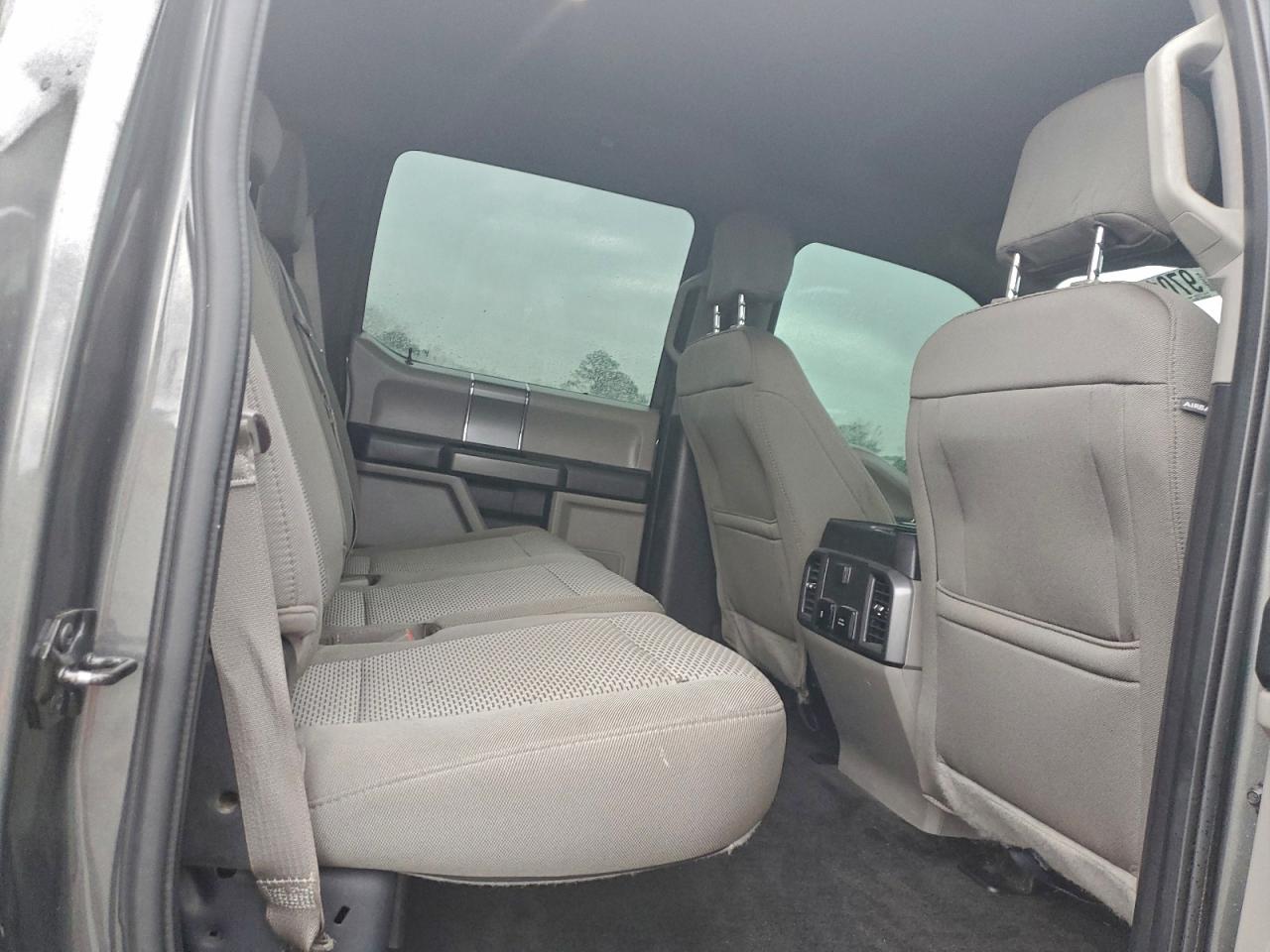 Ford F-150 Supercrew Image 9