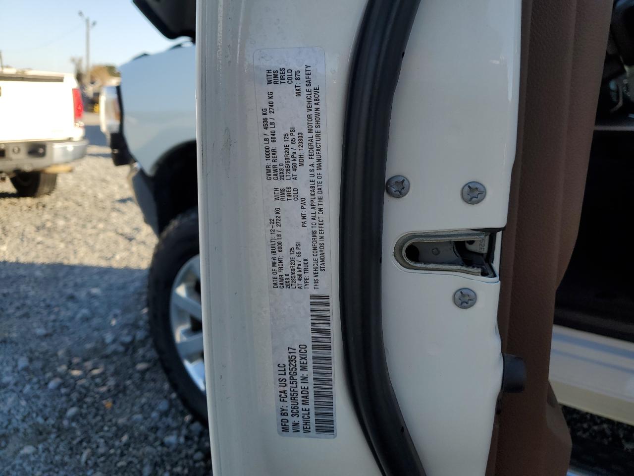 Ram 2500 Laramie Image 6