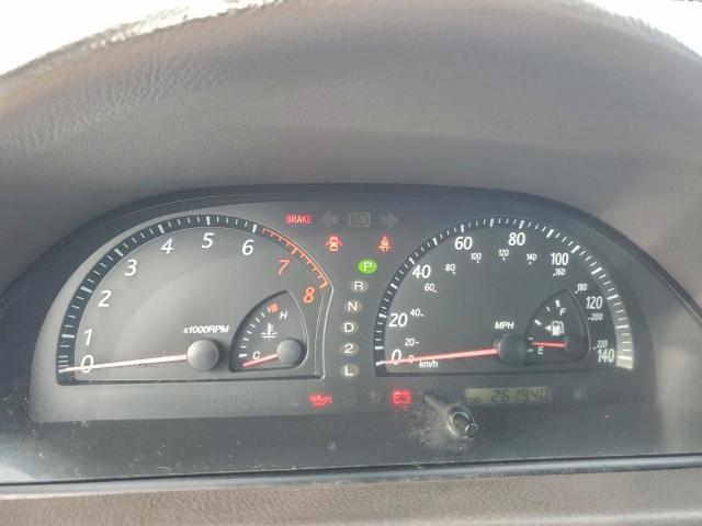 Toyota Camry Le Image 7