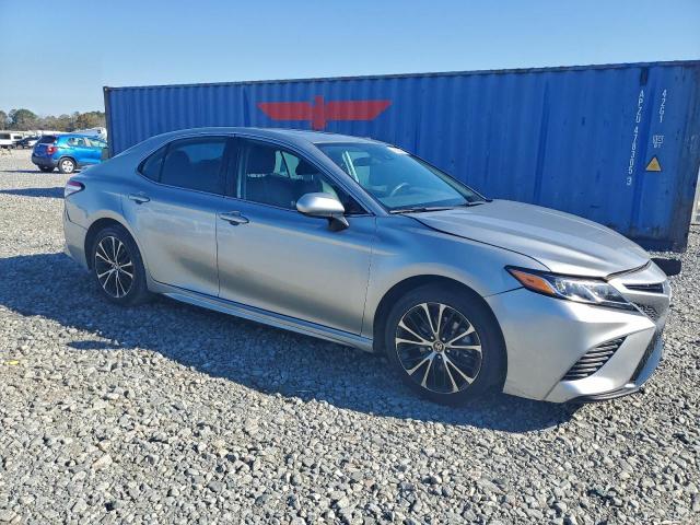 Toyota Camry Se Image 9